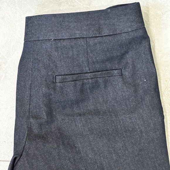 Express Twill Mid-Rise Tailored Shorts - Dark Wash Blue Size 0 - Picture 4 of 10